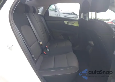 2024 Kia Forte Lxs z USA, uszkodzony, nr VIN 3KPF24AD2RE826334